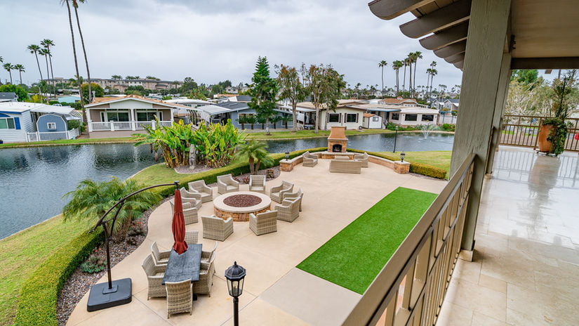 Carlsbad, CA